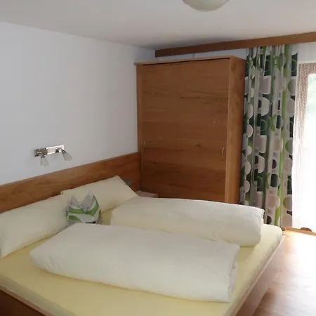 Haus Wechner 게스트하우스 카플