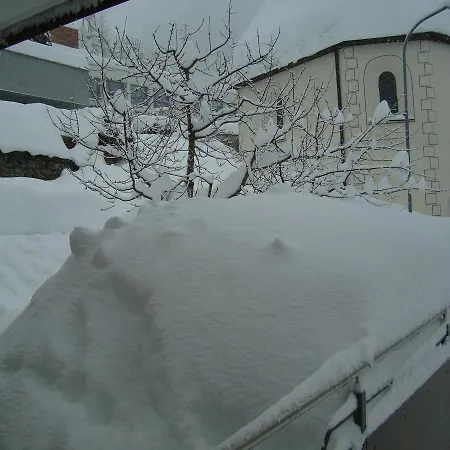 豪斯维切尔公寓酒店 3*