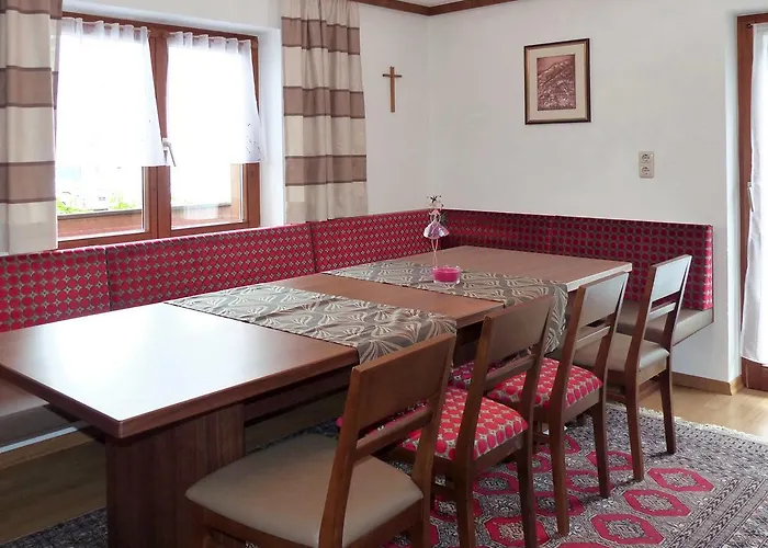 豪斯维切尔公寓酒店 3*