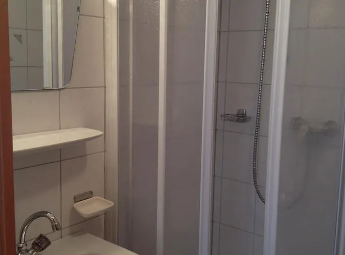 豪斯维切尔公寓酒店 3*